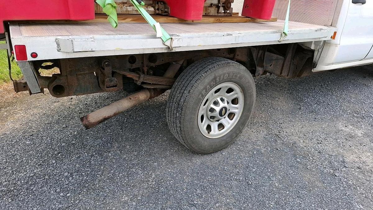 Used 2015 Chevrolet 2500 Flatbed Truck