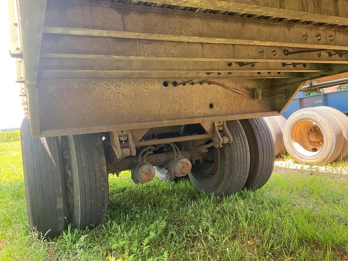 Used 2010 Peerless Live Floor Trailer