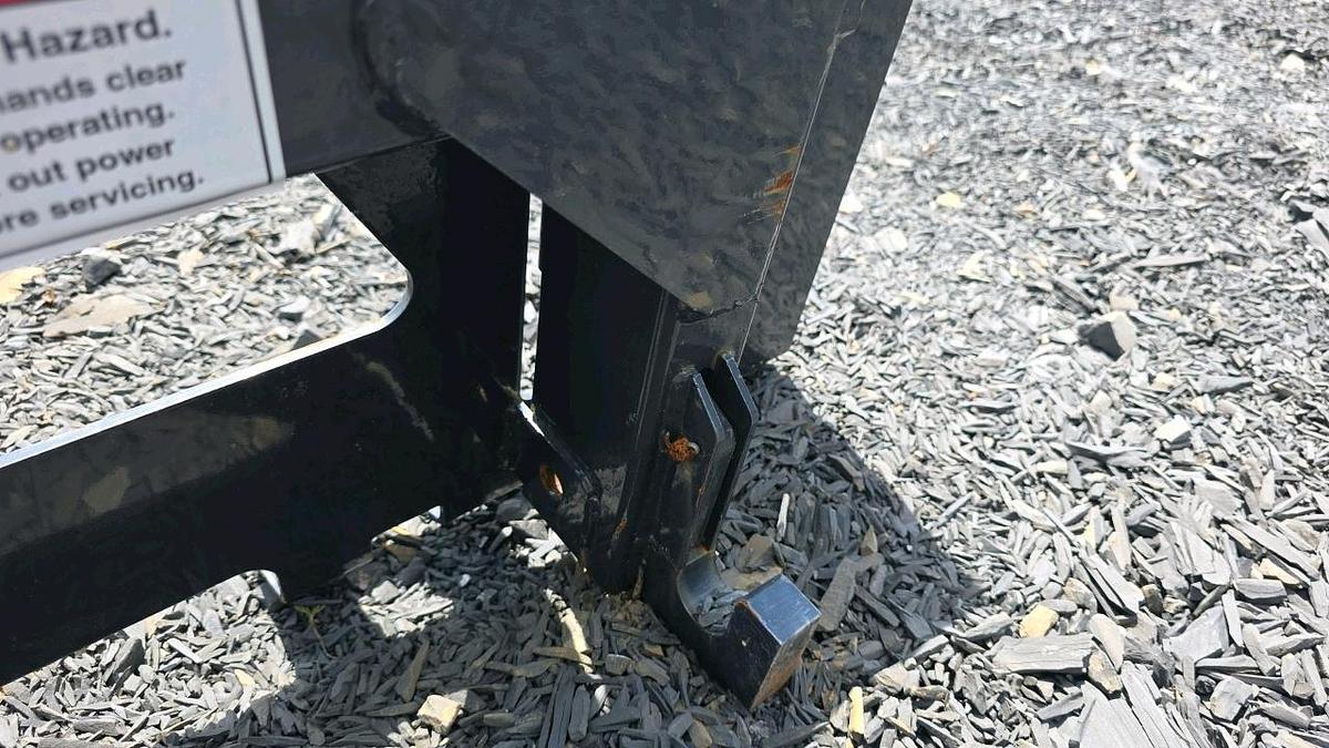 Used Wolverine PT-16-01C Quick Hitch