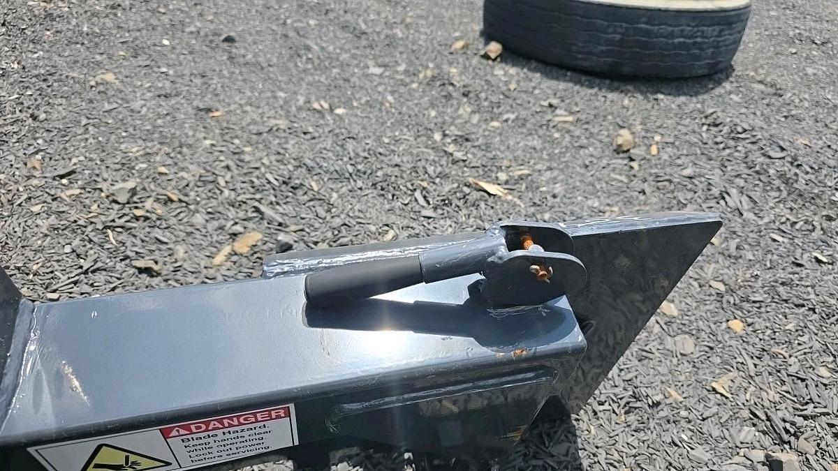 Used Wolverine PT-16-01C Quick Hitch