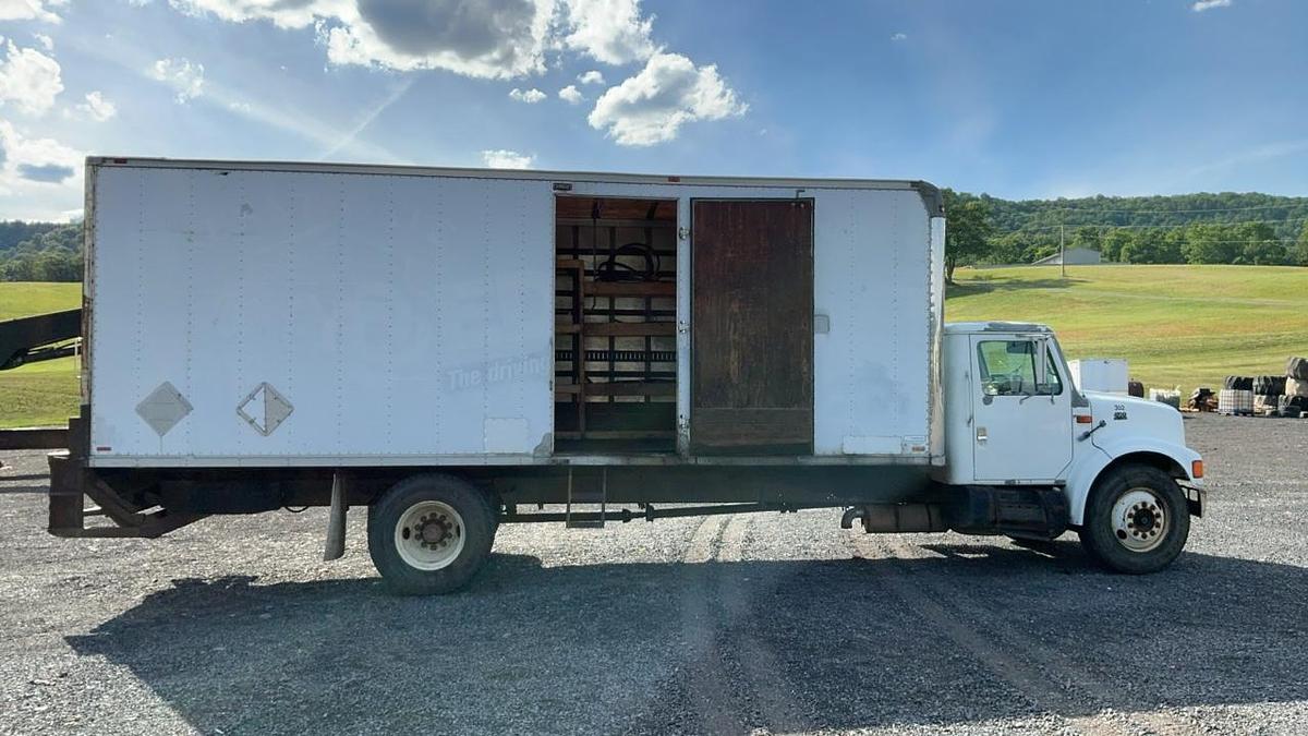 Used 1997 International Navistar 4700 4x2 Box Truck