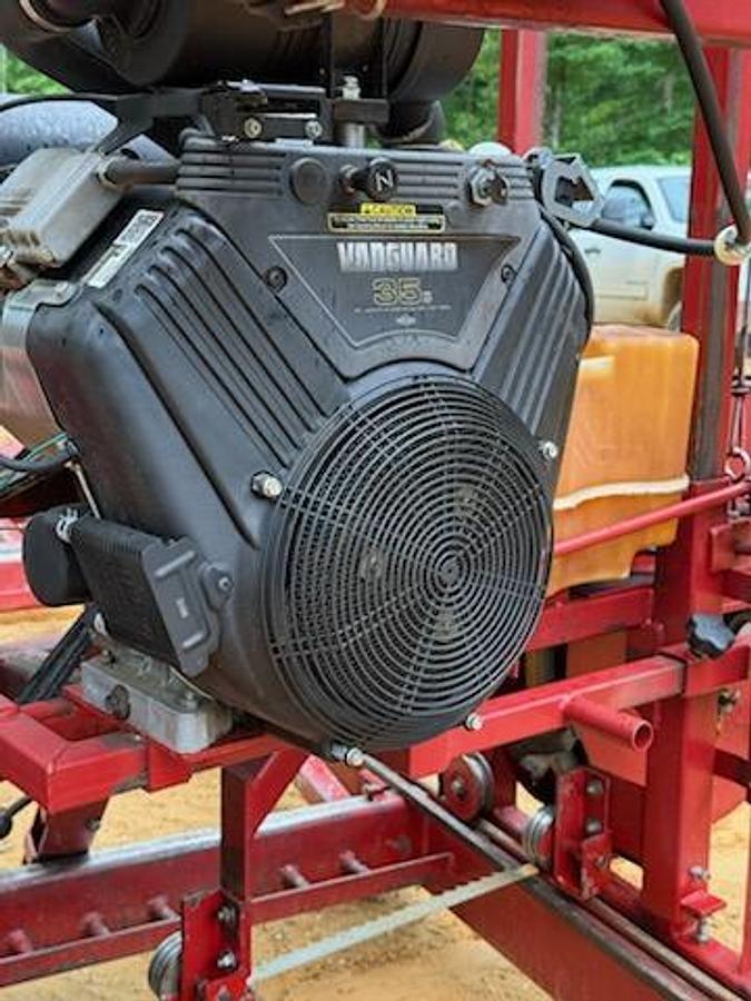 Used Zimmerman Machinery Horisonial Bandmill + A 2 Blade Edger