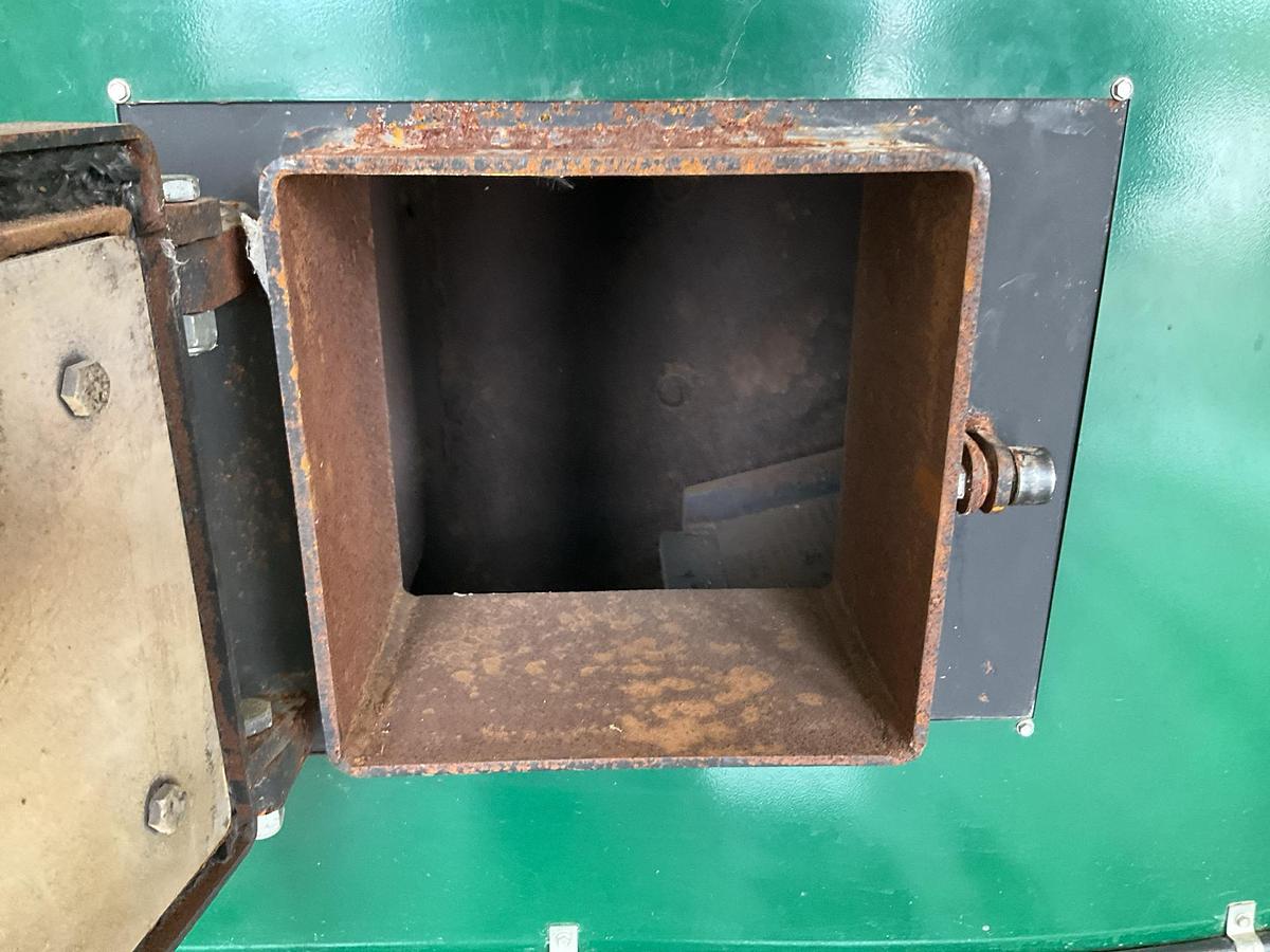 Used Glen Wood 350,000 BTU Coal Furnace