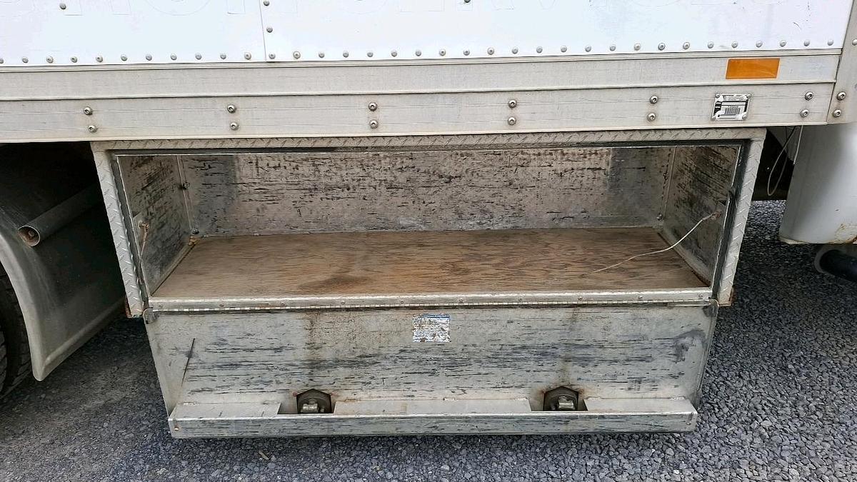 Used 2011 Ford F550 Box Truck