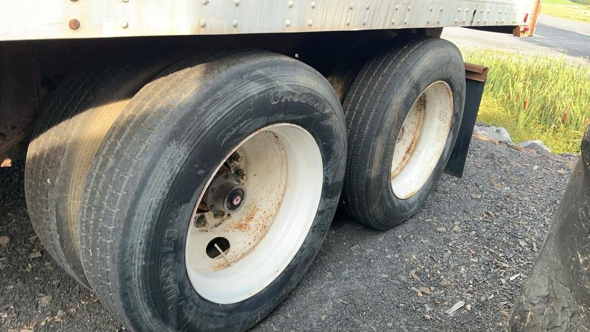 Used 1998 Strick Van Trailer