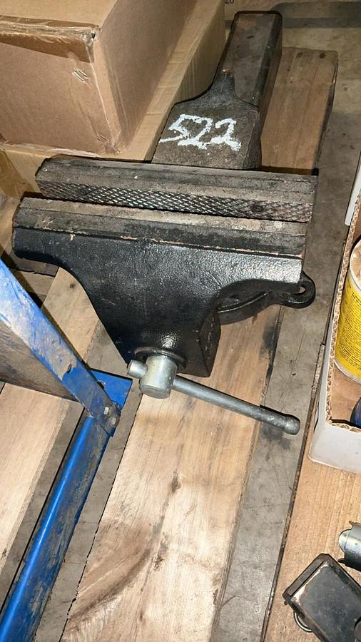 Used HIT 10” Bench Vise