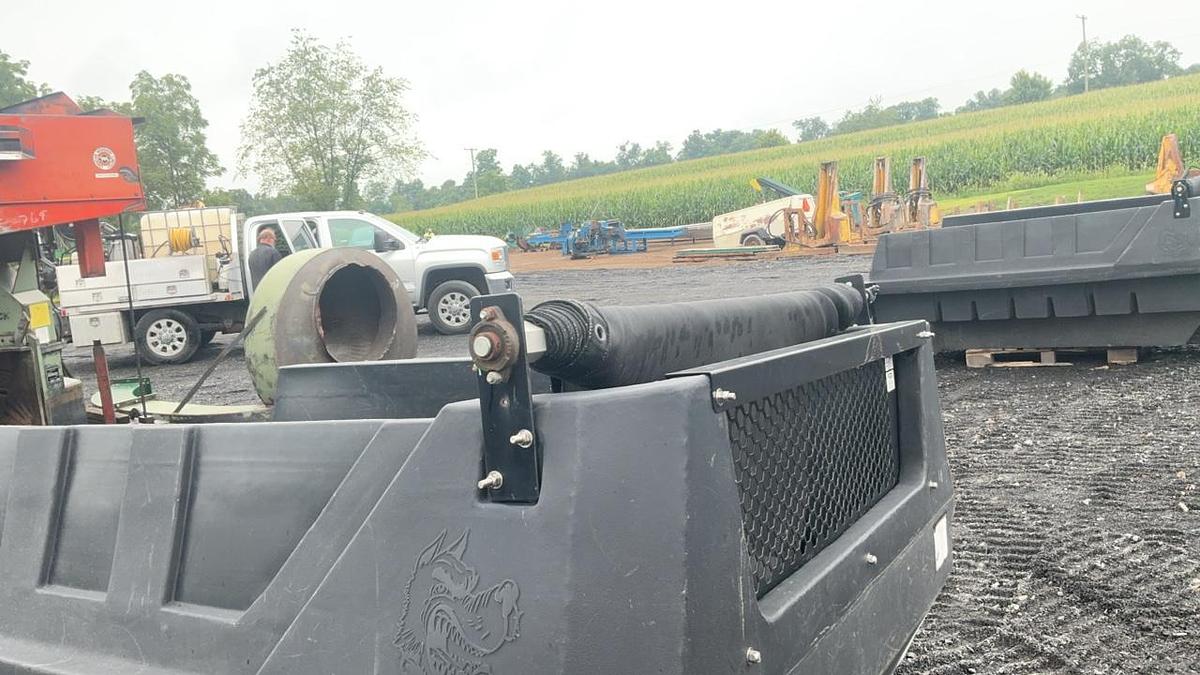 Used Dumper Dogg 5532000 Pickup Bed Insert