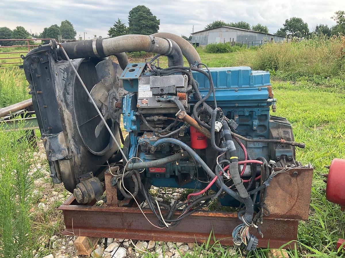 Used 1999 International DT466E Power Unit