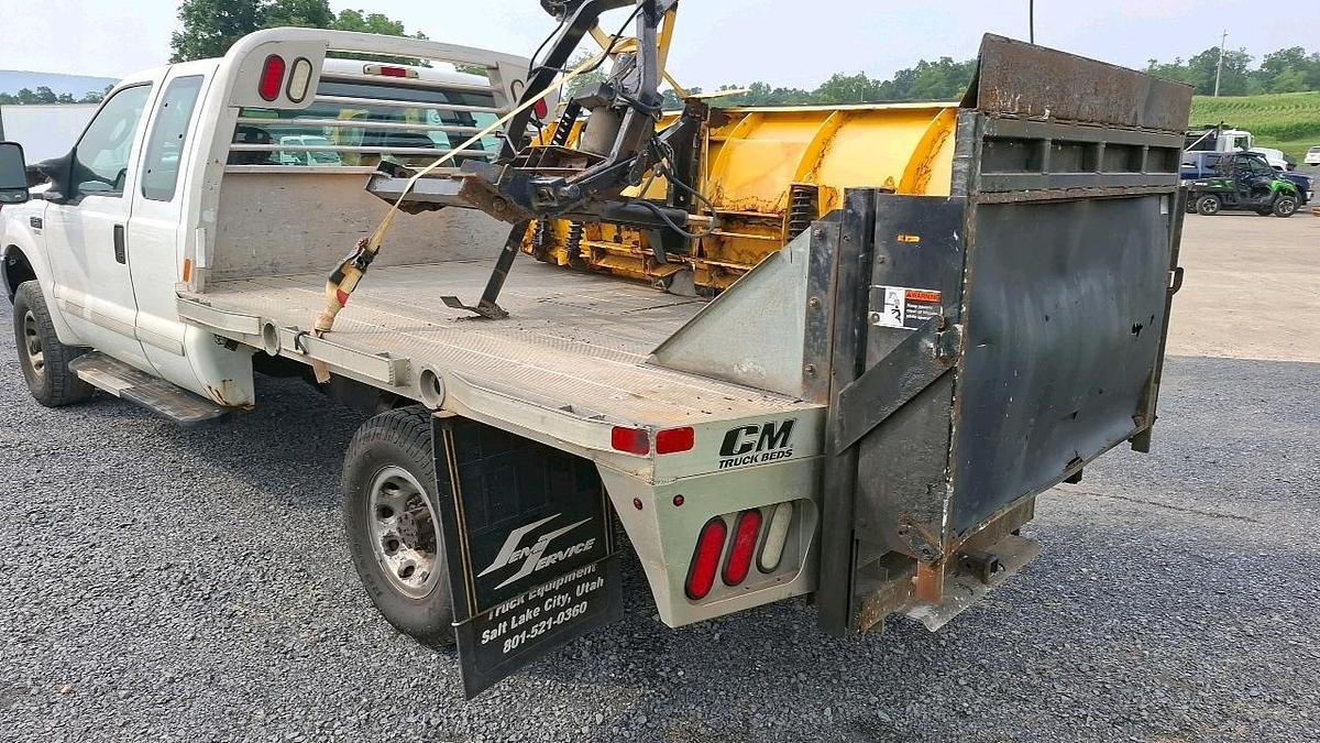 Used 2003 Ford F250 Flatbed Truck