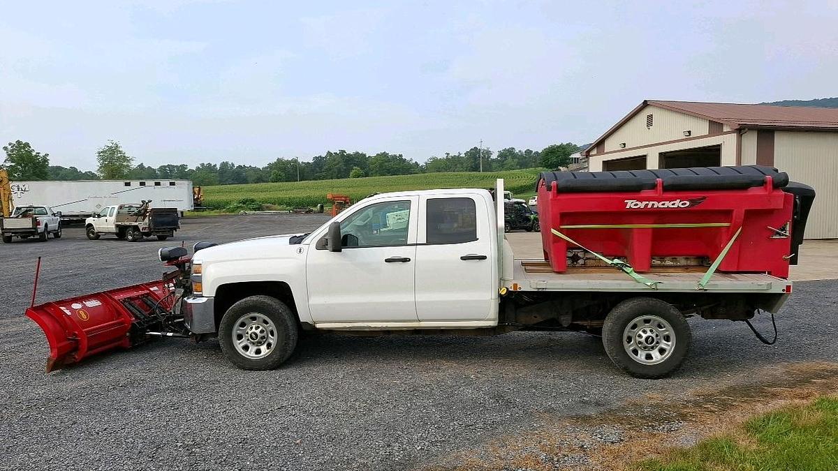Used 2015 Chevrolet 2500 Flatbed Truck