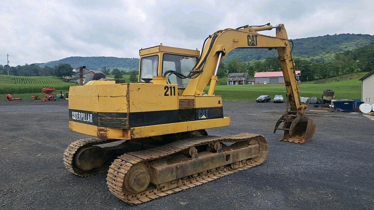 Used 1989 Caterpillar 211 Excavator