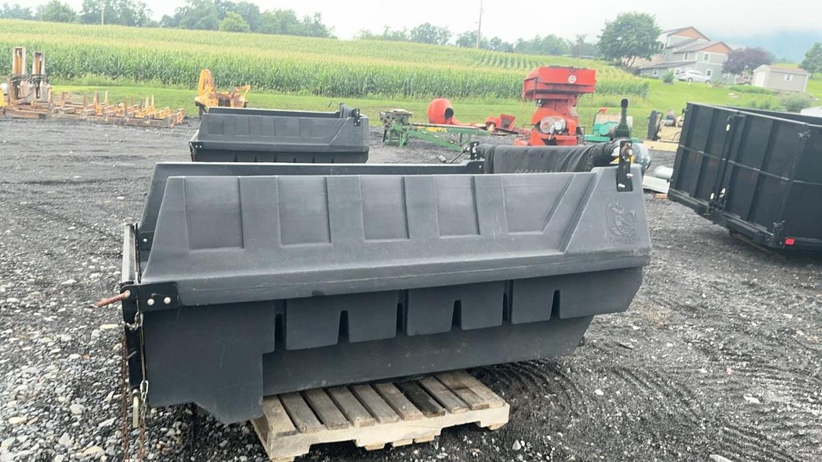 Used Dumper Dogg 5532000 Pickup Bed Insert