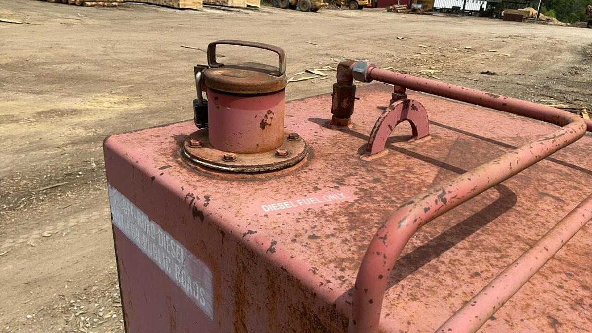 Used Morbark 4600 Grinder