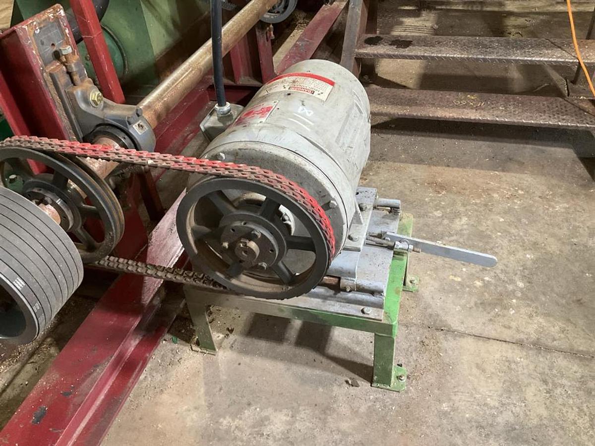 Used A Complete Circular Sawmill Cleereman 36