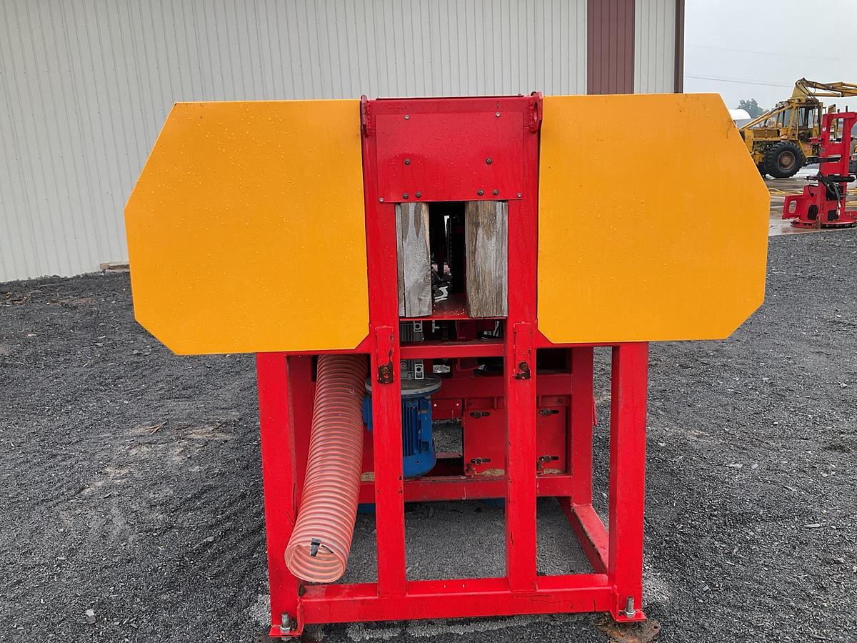 Used Woodlandia 200 Logripper