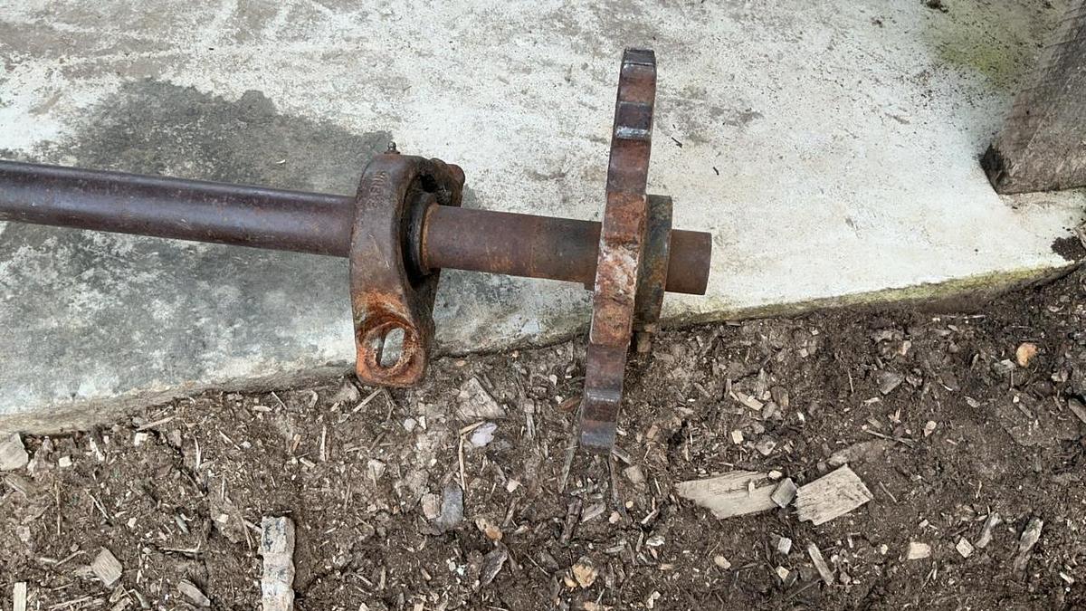 Used Shaft, Sprockets and Chain
