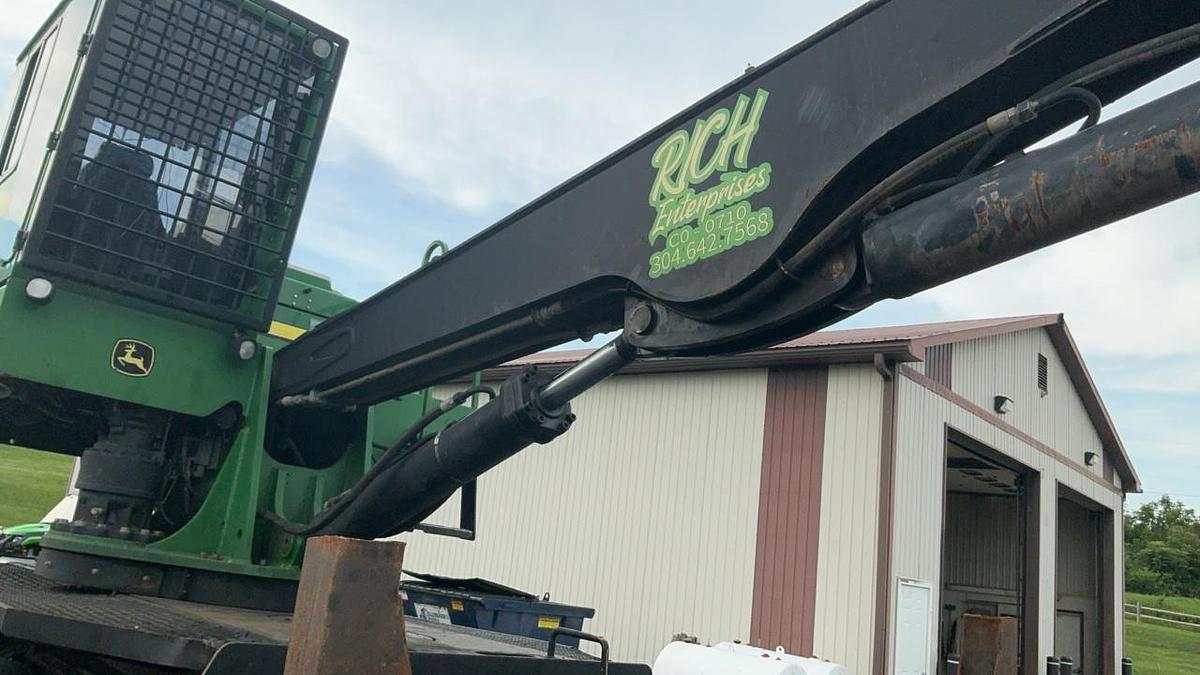 Used 2015 John Deere 335D Knuckleboom
