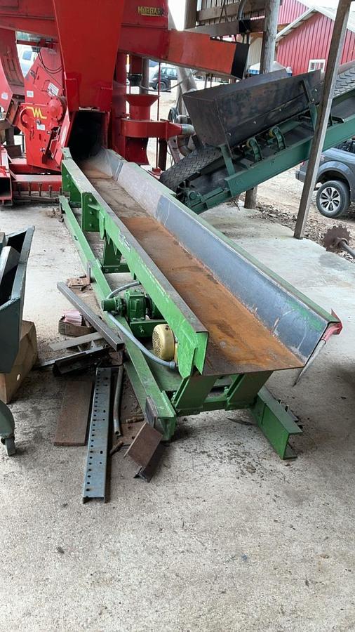 Used Precision Husky 16FT Vibrating Conveyor