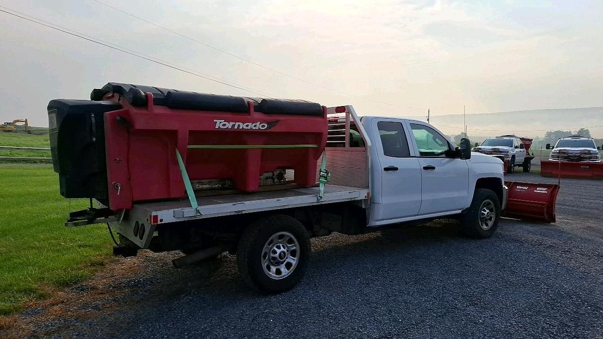 Used 2015 Chevrolet 2500 Flatbed Truck