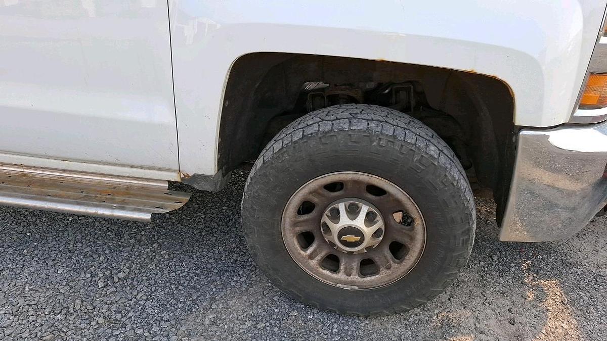 Used 2015 Chevrolet 2500 Flatbed Truck