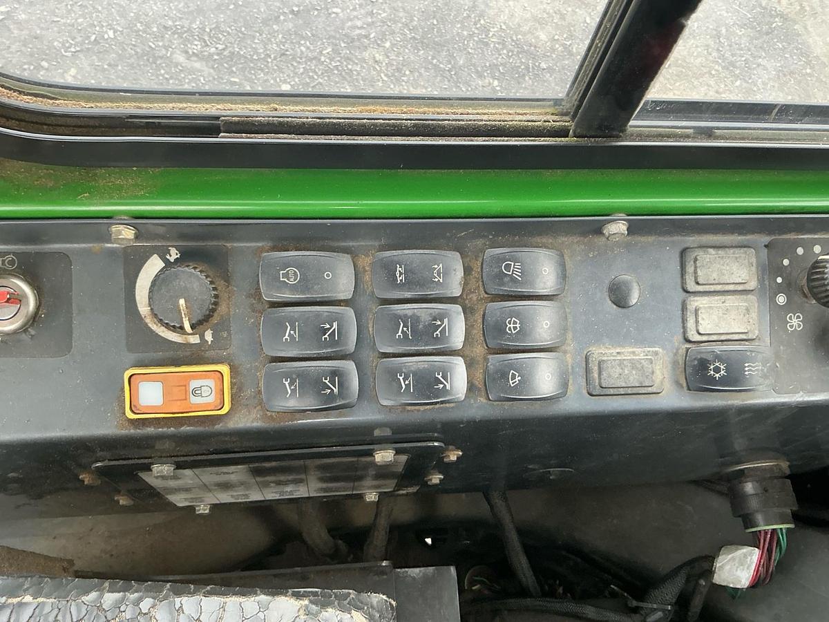 Used 2015 John Deere 335D Knuckleboom