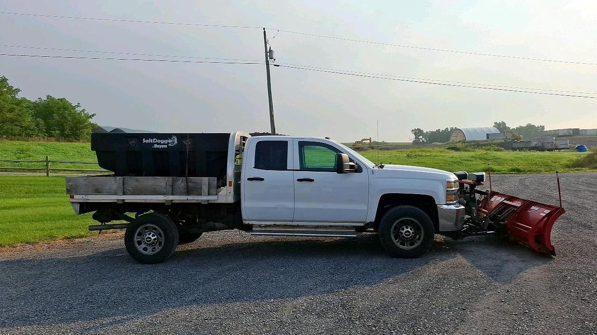 Used 2015 Chevrolet 2500 Flatbed Truck