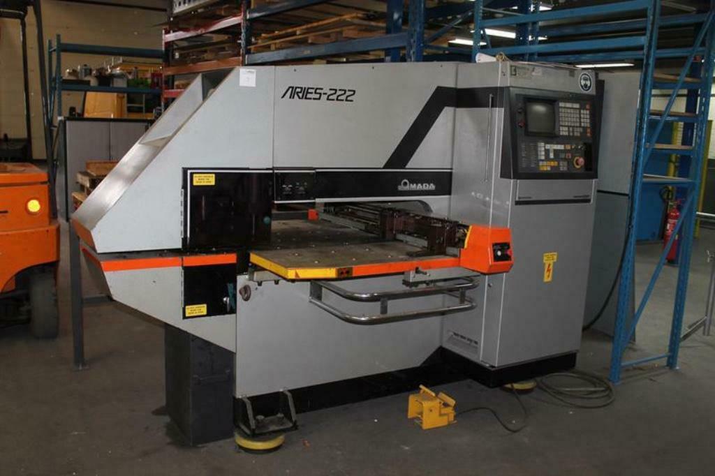 Gebruikt 1987 AMADA PROMECAM Aries-222