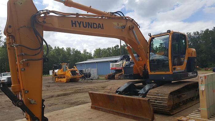 2015 HYUNDAI ROBEX 235 LCR-9A