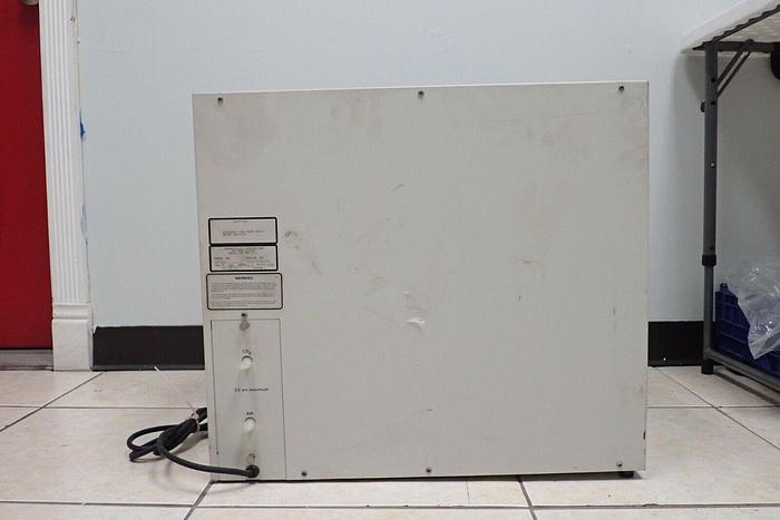 Used Barnstead Thermolyne Model I53325 Compact CO2 5000 Series Incubator