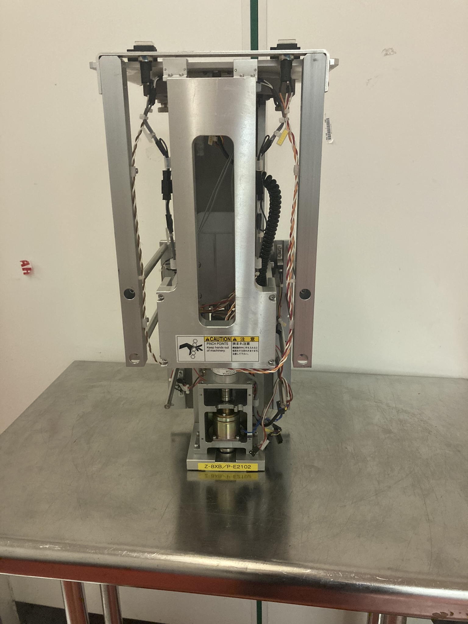 Used RL Robot Z drive motor UGQMEM-02MAKOE UTOPI-020SE