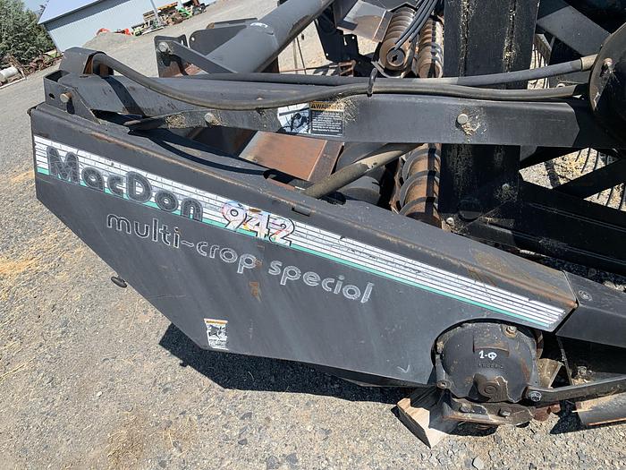 Used 1998 Macdon 942 14’ Multi-crop head