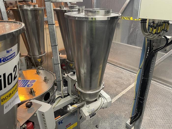 Used K-TRON K2G-L Screw Feeder System