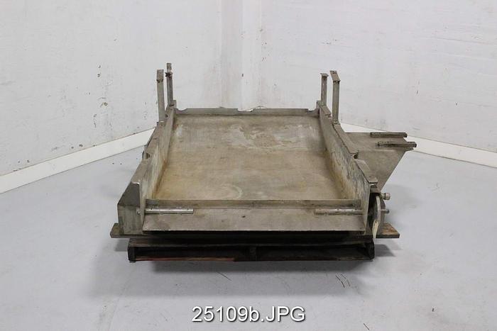 Used Black Clawson WANDEL 700-4 Vibrating Screen/ 1/2" Holes, Stainless Steel Body And Vat #25109