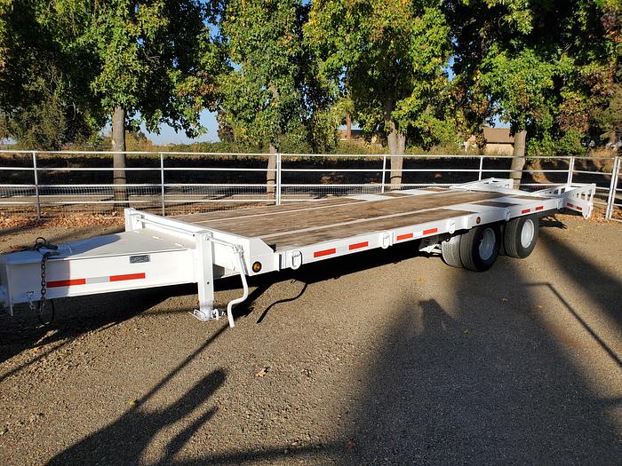 Used 2000 National 10Ton Equipment Trailer