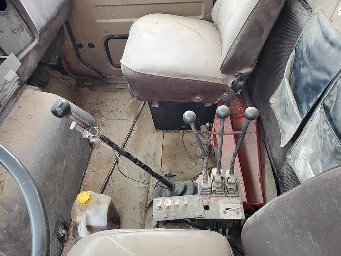 Used 1986 International F2574 Dump Truck