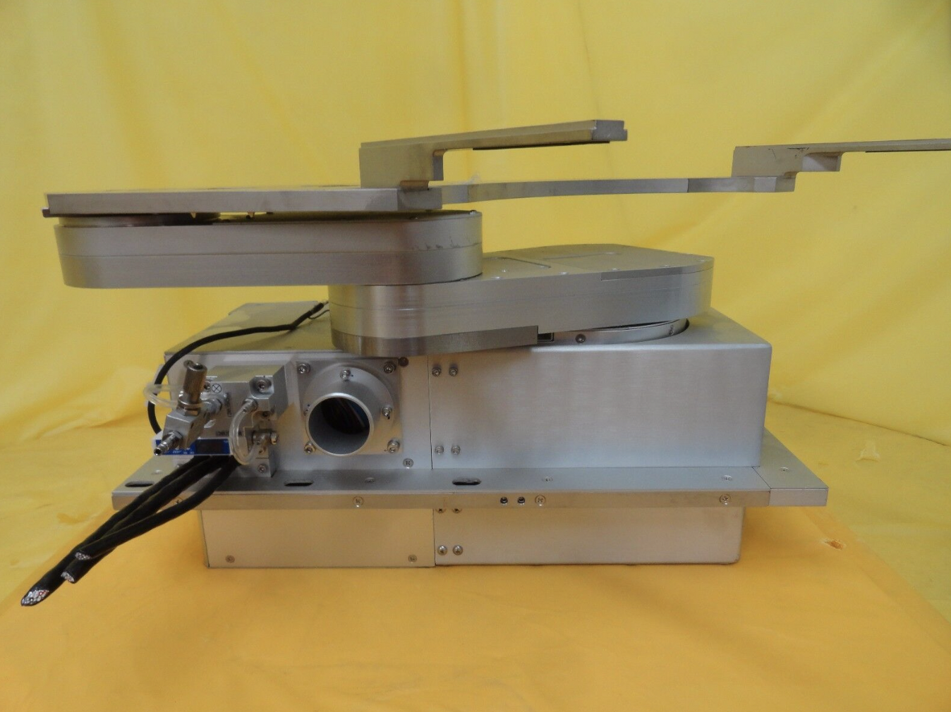 Used KAWASAKI NS110C-B001 Chuckbot Robot 4K192-238-3 NSR-S307E 300mm DUV As-Is