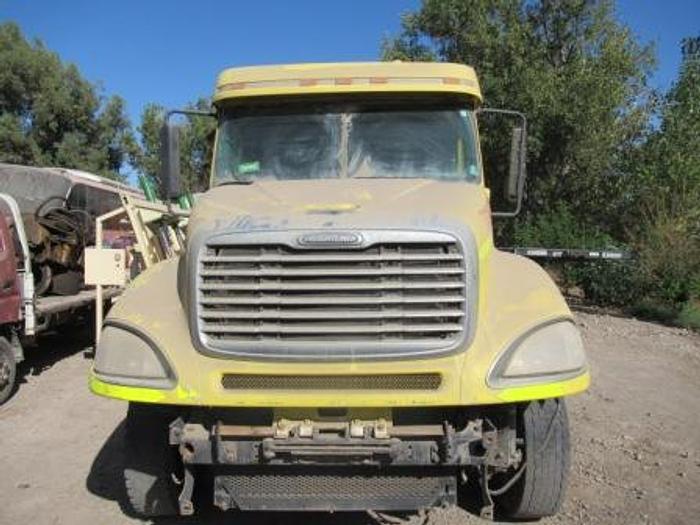 2013 FREIGHTLINER CL 120