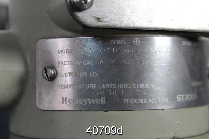 Used Honeywell Series 900 Pressure Transmitter, Model STG170-F1G-0000-MB.SM.F1D3-645G #40709