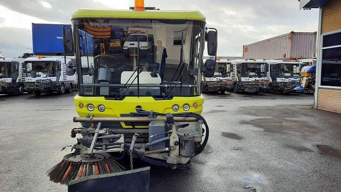 Gebruikt 2011 RAVO 530STH