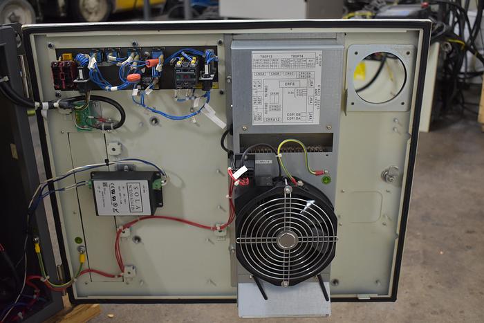 Used FANUC Arcmate 120ic/12L Industrial Welding Robot with R30ib Controller and Lincoln Powerwave 455 STT