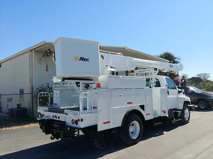 Used Altec AM855 60ft Over-center Bucket Boom on 2009 Chevrolet C8500 Utility Truck - 09489
