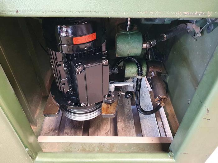 Used 1990 GRIGGIO ITALY swivel spindle milling machine model T45