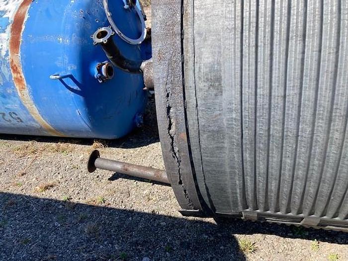 Used 1500 GALLON VERTICAL STAINLESS STEEL JACKETED MIX TANK