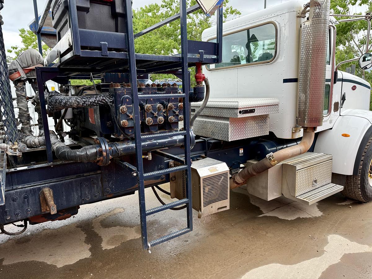 Used 2010 Peterbilt 365
