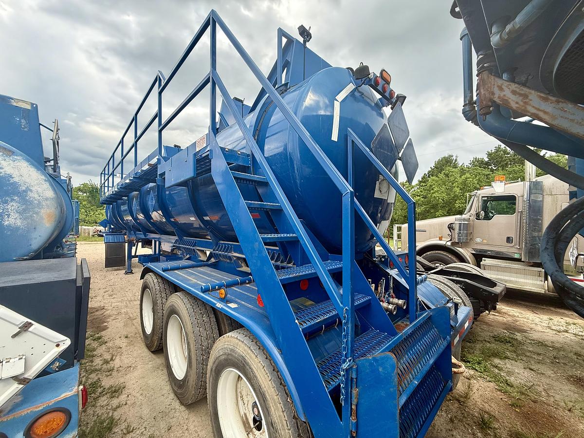 Used 2018 WORLEY 8,000 Gallon Acid Transport Trailer