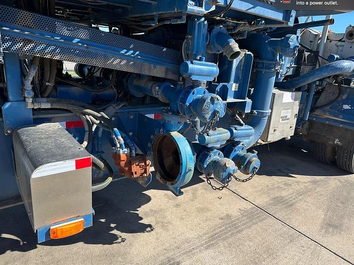 Used 2011 BJ Pacemaker Twin 15K Psi Fluid Pumping Trailer