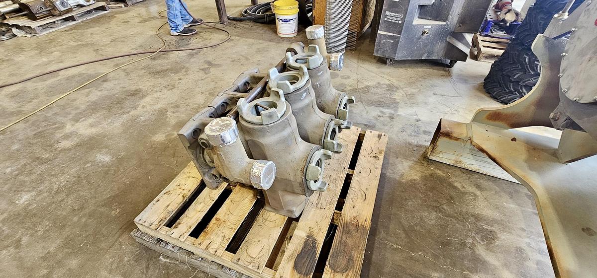 Refurbished HT-400 Triplex Pump Fluid Ends