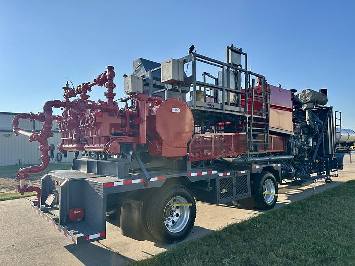 Refurbished 2010 TEAS Twin HT-400 Triplex Fluid Pump Trailer