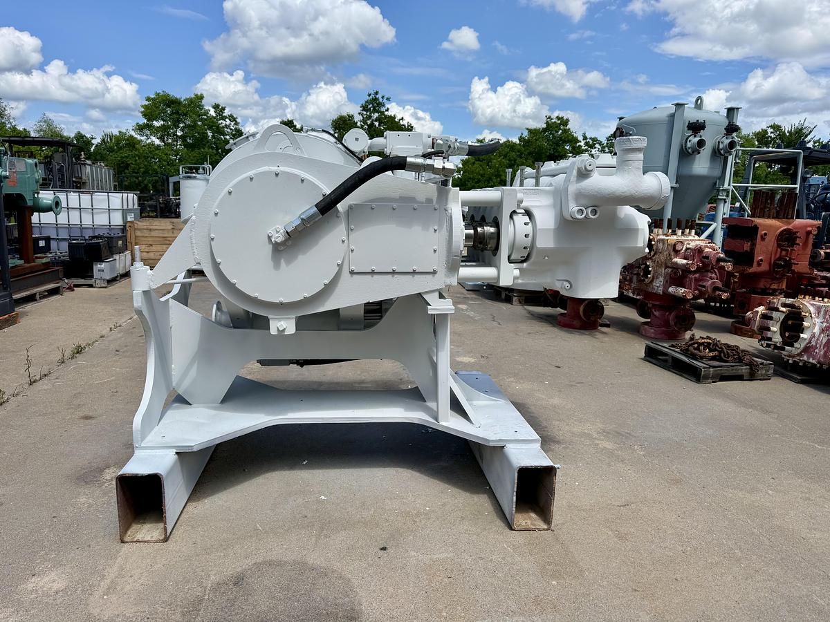 Refurbished Halliburton HT-400 Triplex Pump