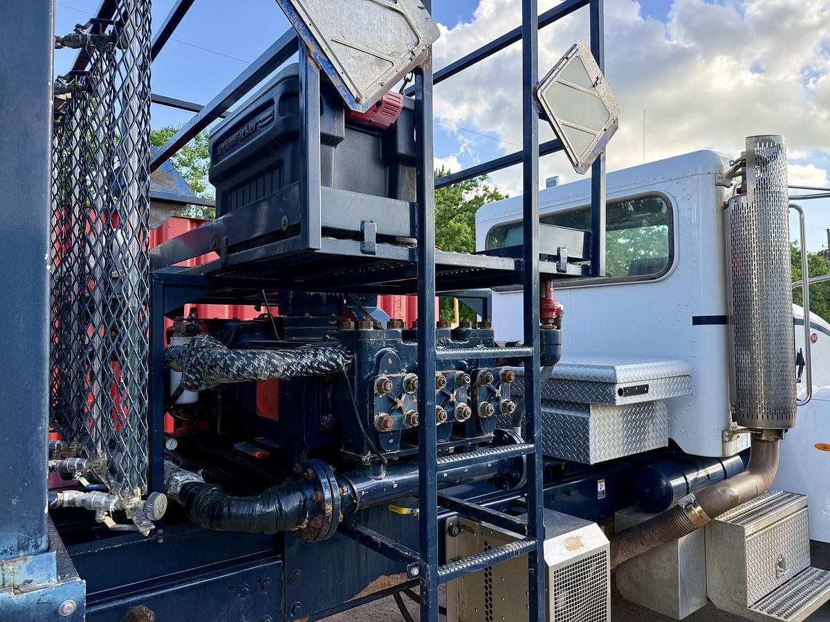 Used 2010 Peterbilt Acid Treater/ Kill Truck